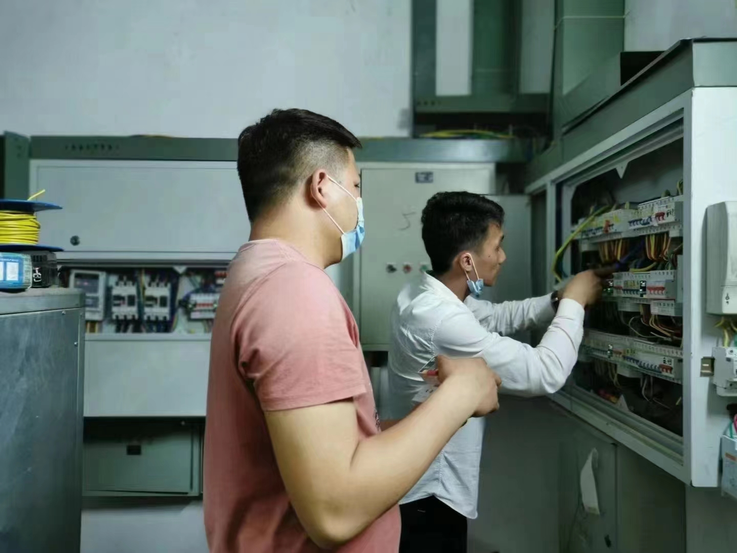 广西玉林超市乐投线上平台(集团)官方网站安全用电安装项目